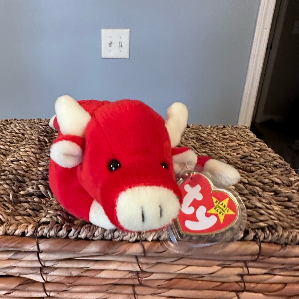 NWT FIRST GENERATION BEANIE BABY SNORT